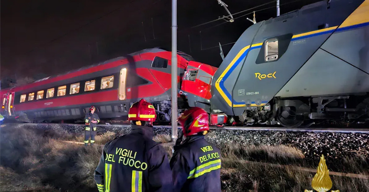 ইতালিতে দুই ট্রেনের মুখোমুখি সংঘর্ষ, আহত ১৭ – DesheBideshe ইতালিতে দুই ট্রেনের মুখোমুখি সংঘর্ষ, আহত ১৭ – DesheBideshe