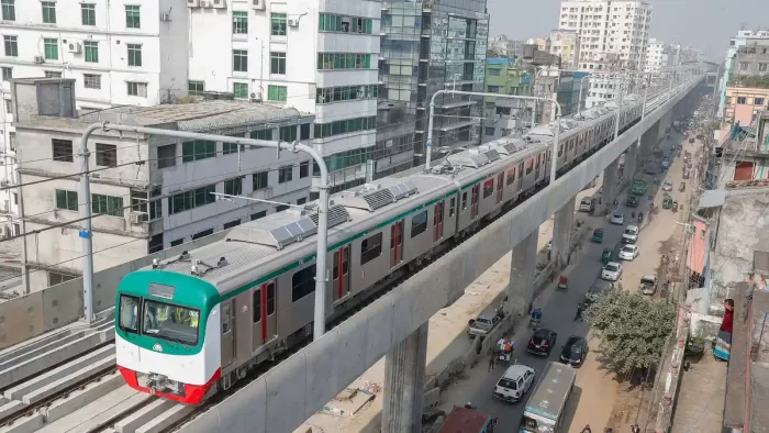 মেট্রোরেল চলাচলের ১ বছর আজ, শিগগিরই চালু হবে সব স্টেশন – DesheBideshe মেট্রোরেল চলাচলের ১ বছর আজ, শিগগিরই চালু হবে সব স্টেশন – DesheBideshe