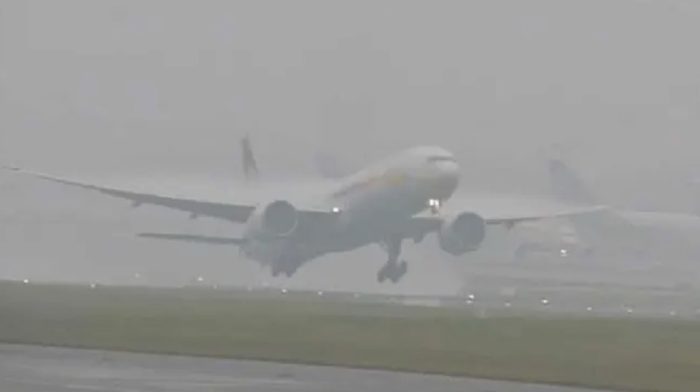 শাহজালাল থেকে ঘুরে গেল ১৩টি ফ্লাইট – DesheBideshe শাহজালাল থেকে ঘুরে গেল ১৩টি ফ্লাইট – DesheBideshe