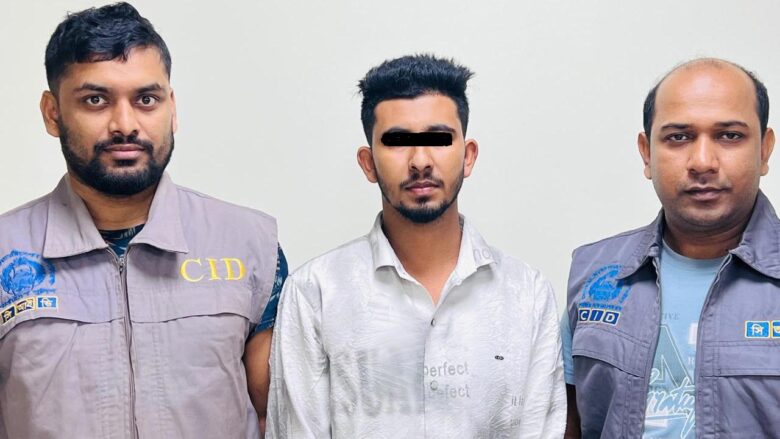 ছাত্র আন্দোলনে শহীদ শিক্ষার্থীর অনুদানের টাকা আত্মসাৎ, গ্রেপ্তার ১ – DesheBideshe ছাত্র আন্দোলনে শহীদ শিক্ষার্থীর অনুদানের টাকা আত্মসাৎ, গ্রেপ্তার ১ – DesheBideshe