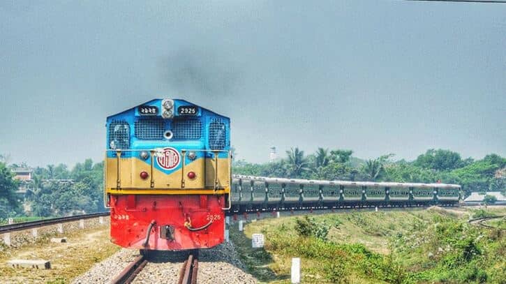 ঈদের ফিরতি ট্রেনযাত্রা : আজ বিক্রি হবে ৩ এপ্রিলের টিকিট – DesheBideshe ঈদের ফিরতি ট্রেনযাত্রা : আজ বিক্রি হবে ৩ এপ্রিলের টিকিট – DesheBideshe