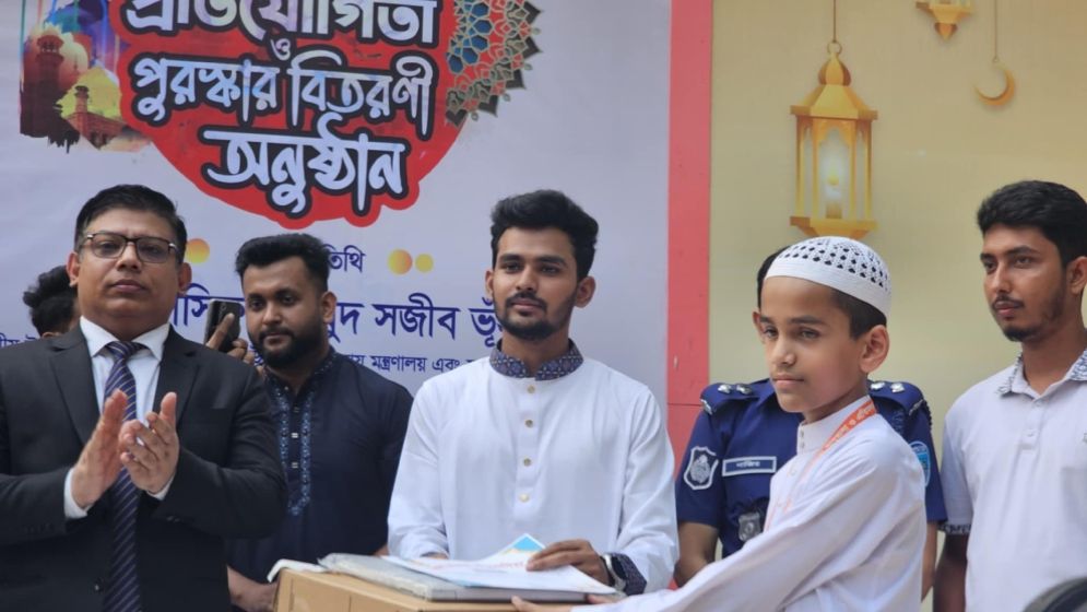 চাঁদাবাজির সঙ্গে জড়িতদের কঠোর হাতে দমন করা হবে – DesheBideshe চাঁদাবাজির সঙ্গে জড়িতদের কঠোর হাতে দমন করা হবে – DesheBideshe