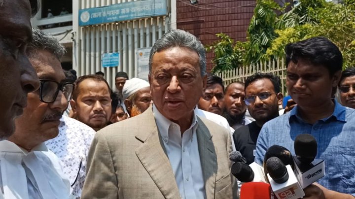 বিশেষ ক্ষমতা আইনের মামলায় আমির খসরুসহ ৫ জনের খালাস – DesheBideshe