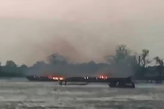 কঙ্গোতে নৌকায় অগ্নিকাণ্ডের ঘটনায় নিহত ১৪৩ – DesheBideshe কঙ্গোতে নৌকায় অগ্নিকাণ্ডের ঘটনায় নিহত ১৪৩ – DesheBideshe