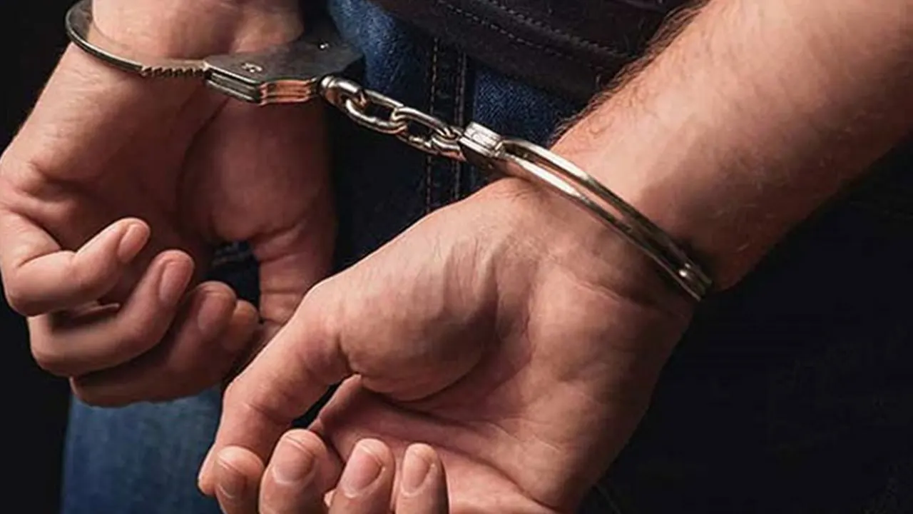 সারাদেশে পুলিশের বিশেষ অভিযানে গ্রেপ্তার ১৯৯১ জন – DesheBideshe সারাদেশে পুলিশের বিশেষ অভিযানে গ্রেপ্তার ১৯৯১ জন – DesheBideshe