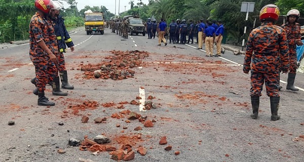 গোপালগঞ্জে এনসিপি পদযাত্রায় সহিংসতা তদন্ত কমিশনের মেয়াদ বাড়ল ৩০ সেপ্টেম্বর পর্যন্ত – DesheBideshe গোপালগঞ্জে এনসিপি পদযাত্রায় সহিংসতা তদন্ত কমিশনের মেয়াদ বাড়ল ৩০ সেপ্টেম্বর পর্যন্ত – DesheBideshe