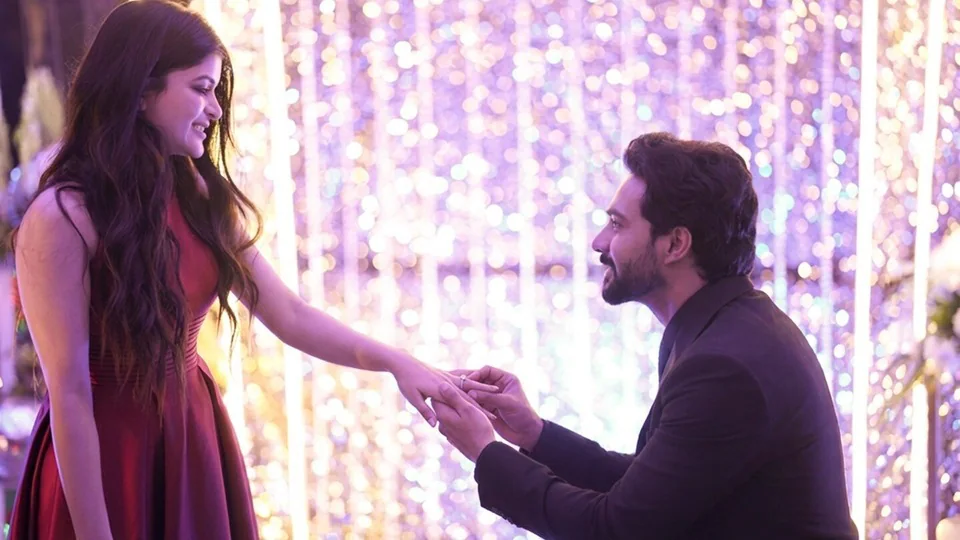 দীর্ঘদিনের বন্ধু দেবমাল্যের সঙ্গে বাগদান সারলেন অভিনেত্রী মধুমিতা সরকার – DesheBideshe দীর্ঘদিনের বন্ধু দেবমাল্যের সঙ্গে বাগদান সারলেন অভিনেত্রী মধুমিতা সরকার – DesheBideshe