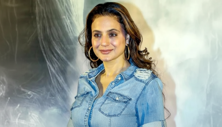 আমিশা প্যাটেলের বিরুদ্ধে গ্রেপ্তারি পরোয়ানা, অভিনেত্রীর কড়া প্রতিক্রিয়া – DesheBideshe আমিশা প্যাটেলের বিরুদ্ধে গ্রেপ্তারি পরোয়ানা, অভিনেত্রীর কড়া প্রতিক্রিয়া – DesheBideshe