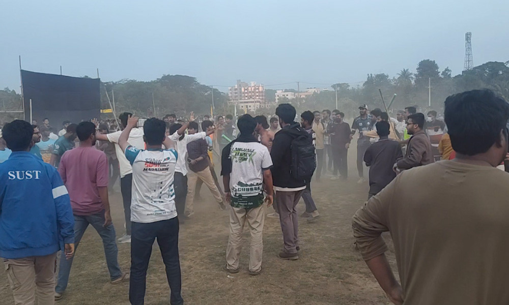শাবিপ্রবিতে ক্রিকেট খেলাকে কেন্দ্র করে দুই বিভাগের সংঘর্ষ, শিক্ষকসহ আহত ১৫ – DesheBideshe