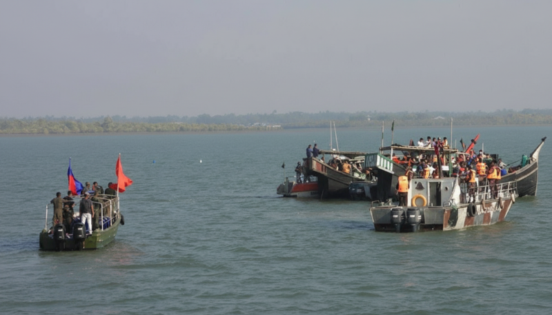 ৭৩ জেলের মুক্তির একদিন পরই ফের ৫ জেলেকে ধরে নিয়ে গেল আরাকান আর্মি – DesheBideshe ৭৩ জেলের মুক্তির একদিন পরই ফের ৫ জেলেকে ধরে নিয়ে গেল আরাকান আর্মি – DesheBideshe