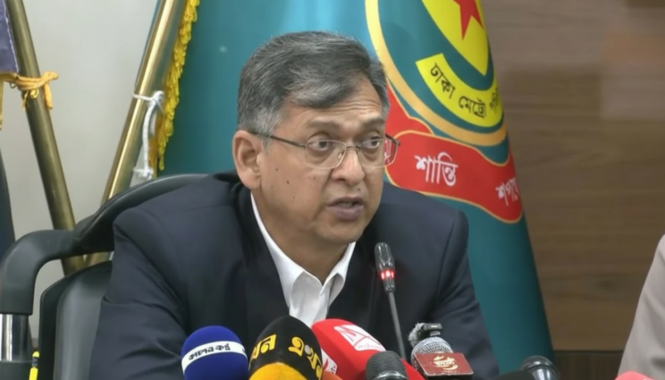 পুলিশের পোশাক পরিবর্তনের সিদ্ধান্ত পরে, এখন অগ্রাধিকার আইনশৃঙ্খলা: স্বরাষ্ট্রমন্ত্রী – DesheBideshe পুলিশের পোশাক পরিবর্তনের সিদ্ধান্ত পরে, এখন অগ্রাধিকার আইনশৃঙ্খলা: স্বরাষ্ট্রমন্ত্রী – DesheBideshe