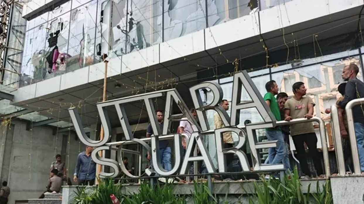 উত্তরায় শপিং কমপ্লেক্সে হামলা ও পুলিশের ওপর চড়াও: ৭০০ জনের বিরুদ্ধে মামলা – DesheBideshe উত্তরায় শপিং কমপ্লেক্সে হামলা ও পুলিশের ওপর চড়াও: ৭০০ জনের বিরুদ্ধে মামলা – DesheBideshe