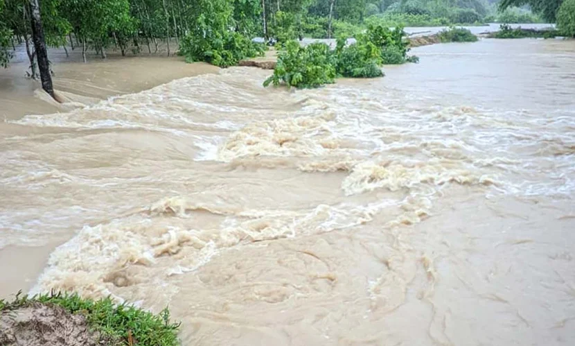 দেশের ছয় জেলায় বন্যার শঙ্কা, দুই পয়েন্টে বিপৎসীমার ওপরে কুশিয়ারা – DesheBideshe দেশের ছয় জেলায় বন্যার শঙ্কা, দুই পয়েন্টে বিপৎসীমার ওপরে কুশিয়ারা – DesheBideshe