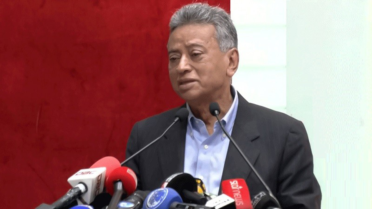 ছেঁড়া-ফাটা বাংলাদেশি নোট ব্যাংকে বিনিময়ের প্রতীকী ছবি