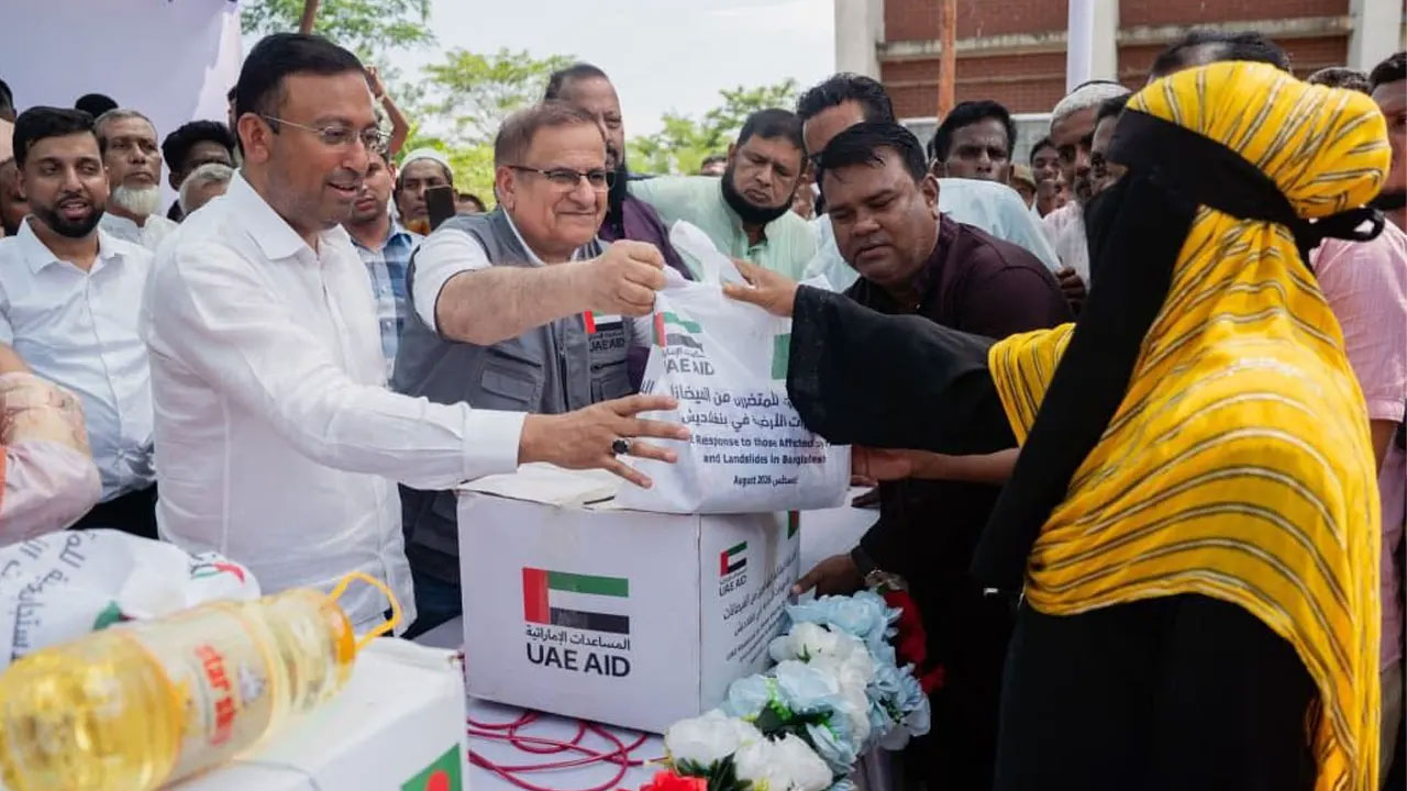 সিলেটে বন্যায় ক্ষতিগ্রস্ত ১,৫০০ পরিবারের মাঝে সংযুক্ত আরব আমিরাতের খাদ্য ও বস্ত্র সহায়তা বিতরণ